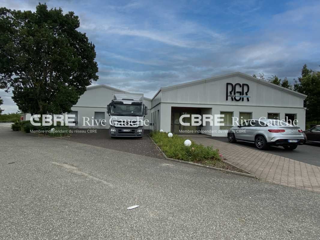 EXCLUSIVITÉ  - A VENDRE Bâtiment autonome en très