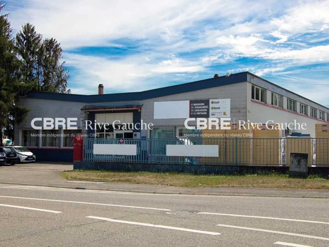 Bâtiment indépendant situé au coeur d'une zone d'