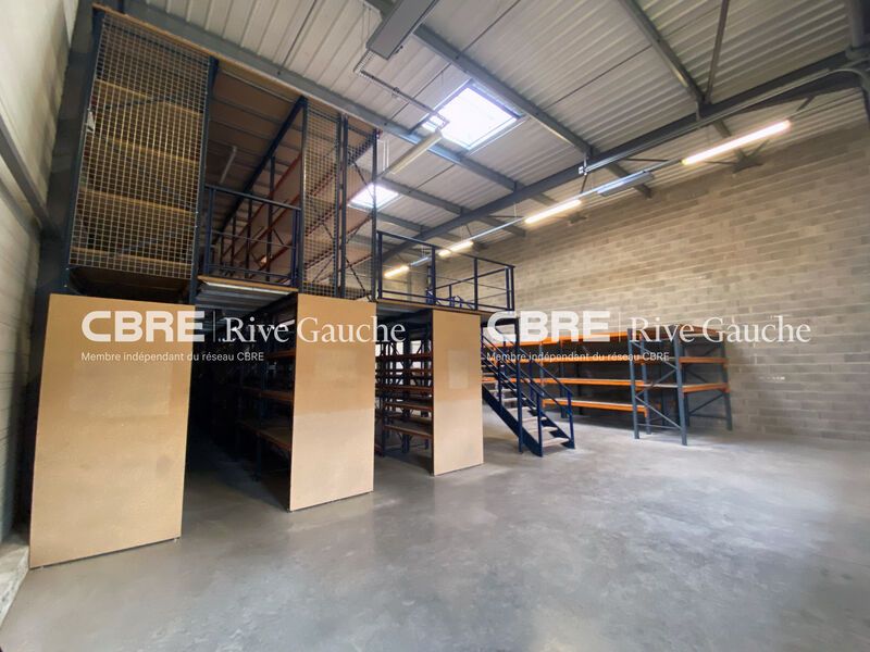 1 lot disponible dans un bâtiment bien entretenu,