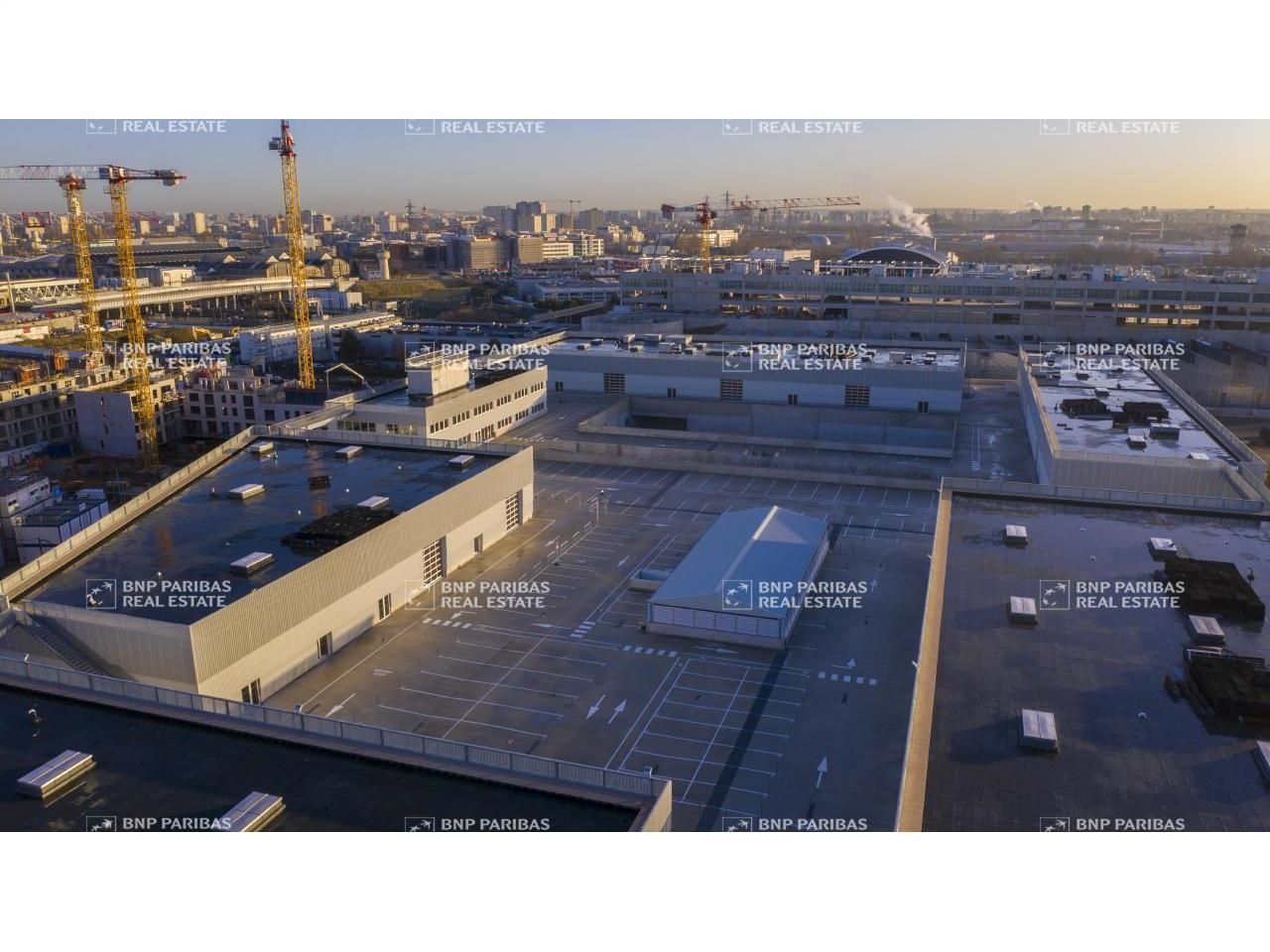 12083 m² pour ce activité en location à Vitry-sur-seine