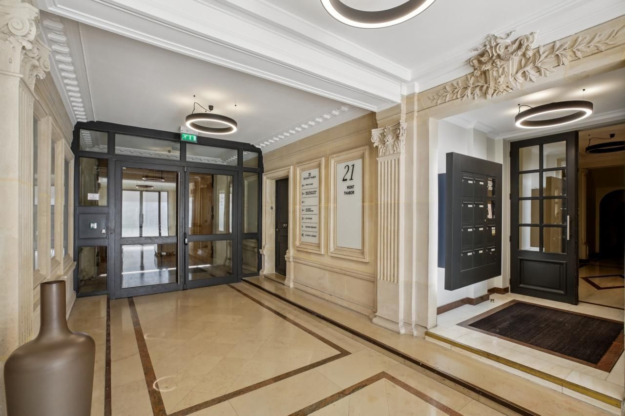 221.15 m² pour ce bureaux en location à Paris