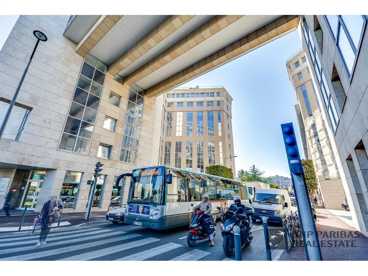 3826 m² pour ce bureaux en location à Issy-les-moulineaux