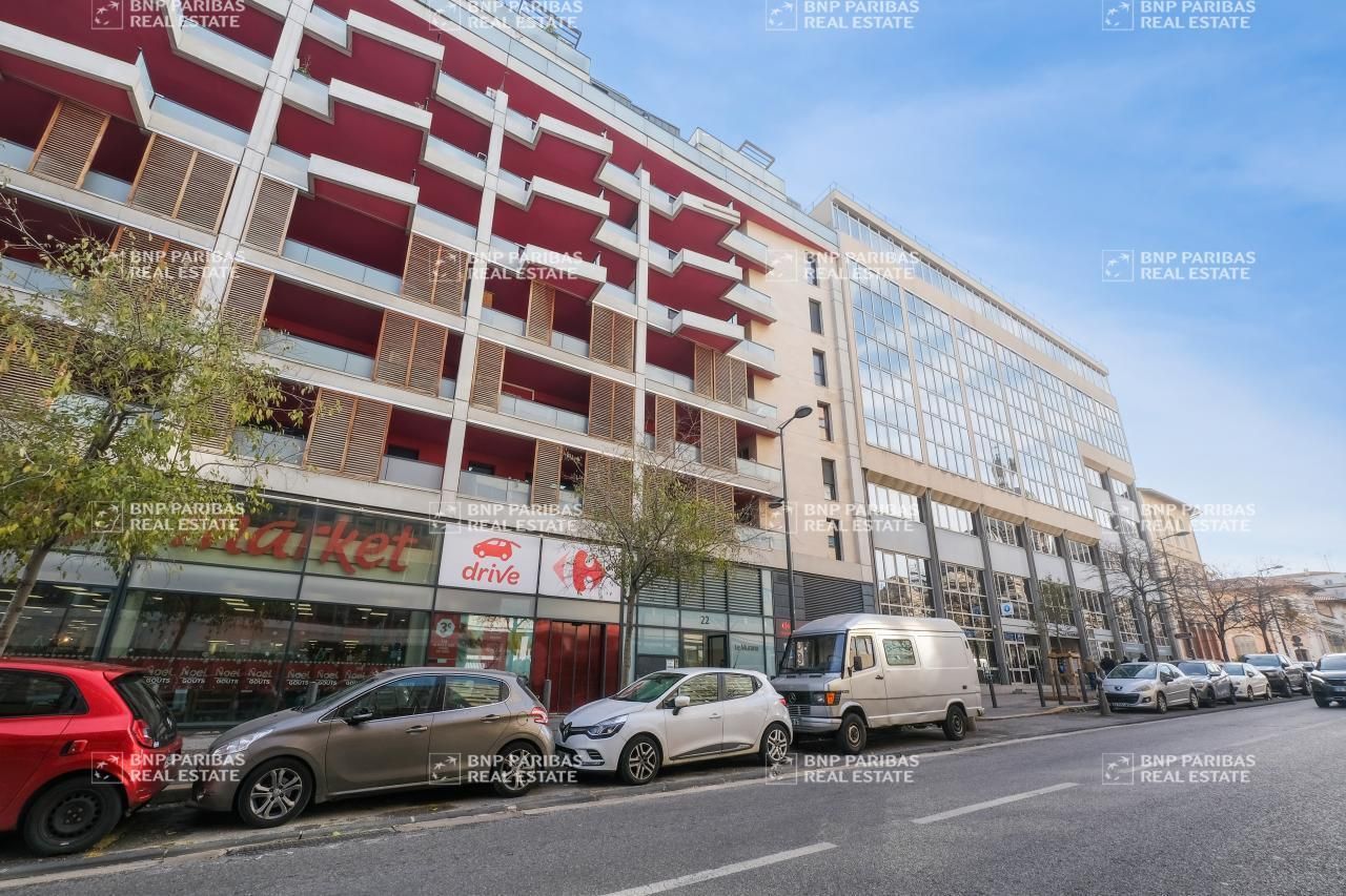1023.52 m² pour ce bureaux en location à Marseille