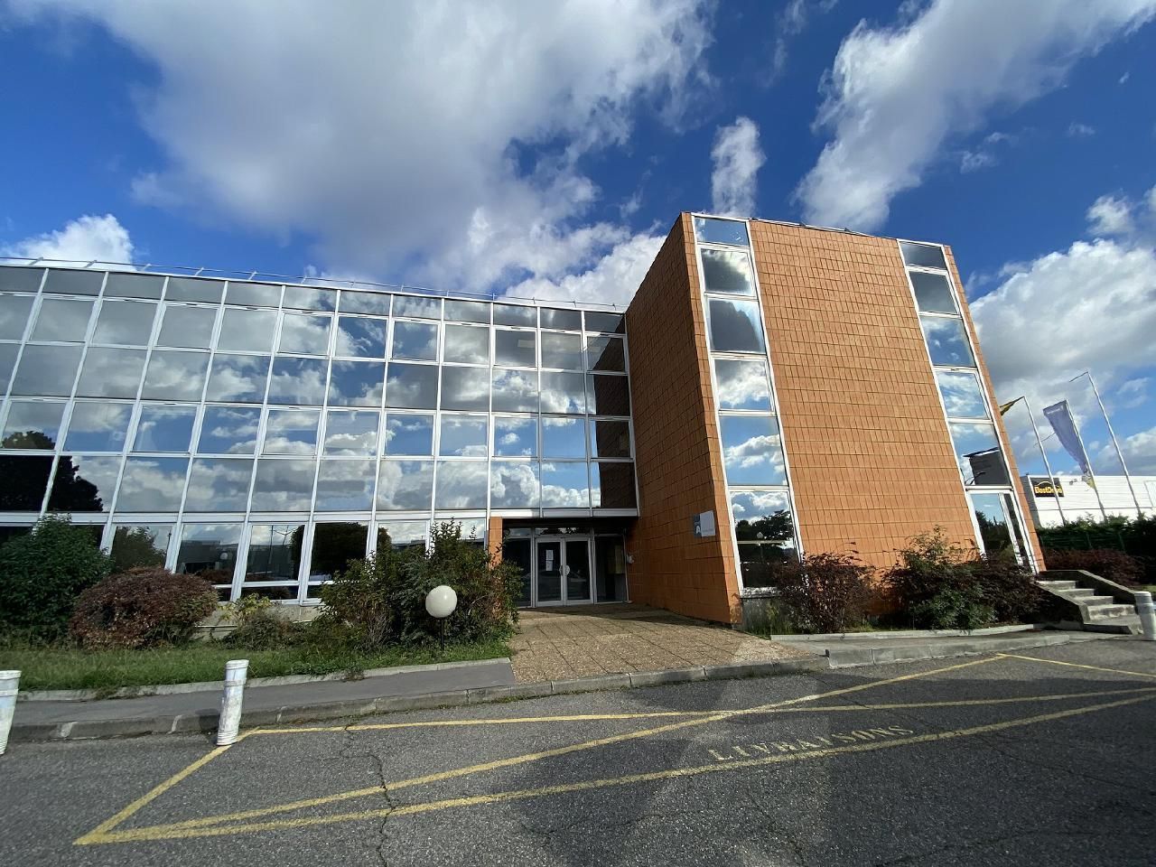 Location Bureaux 456 m² divisibles 31130 Balma