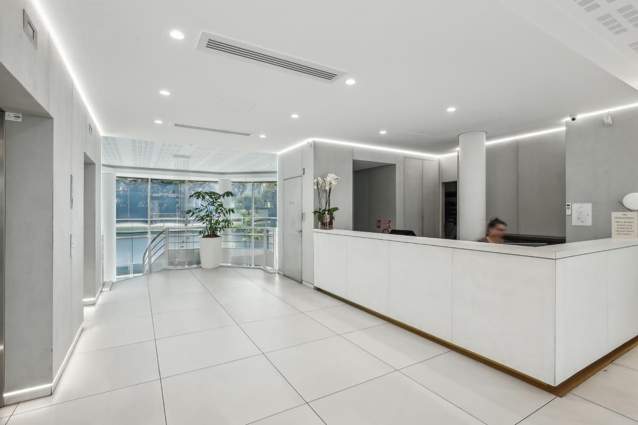 1946 m² pour ce bureaux en location à Levallois-perret
