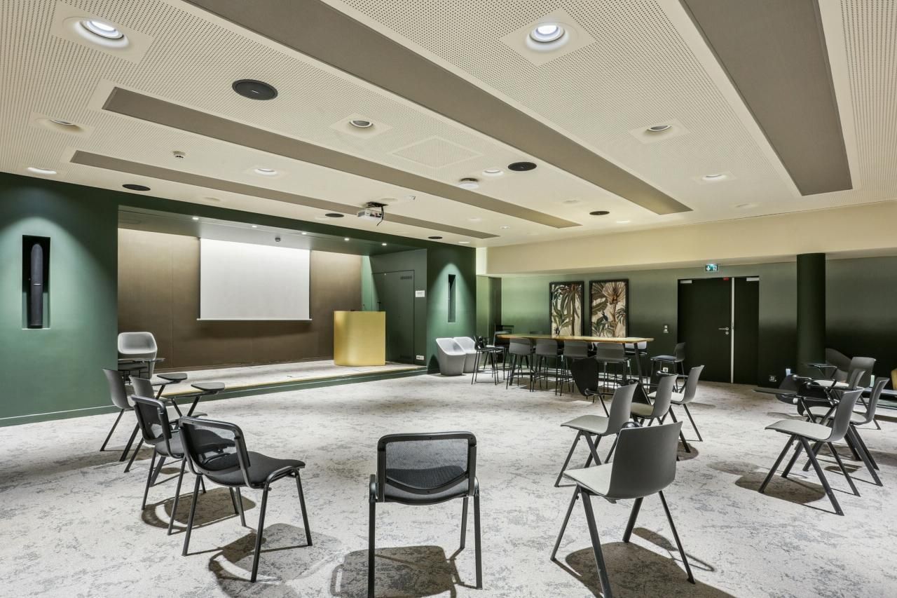 1435 m² pour ce bureaux en location à Puteaux