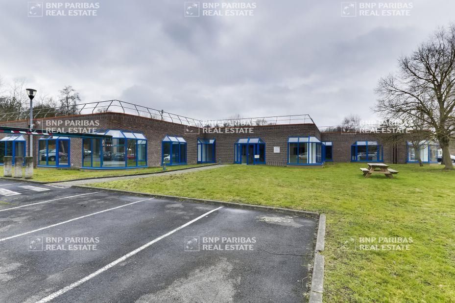 526 m² pour ce bureaux en location à Croissy-beaubourg