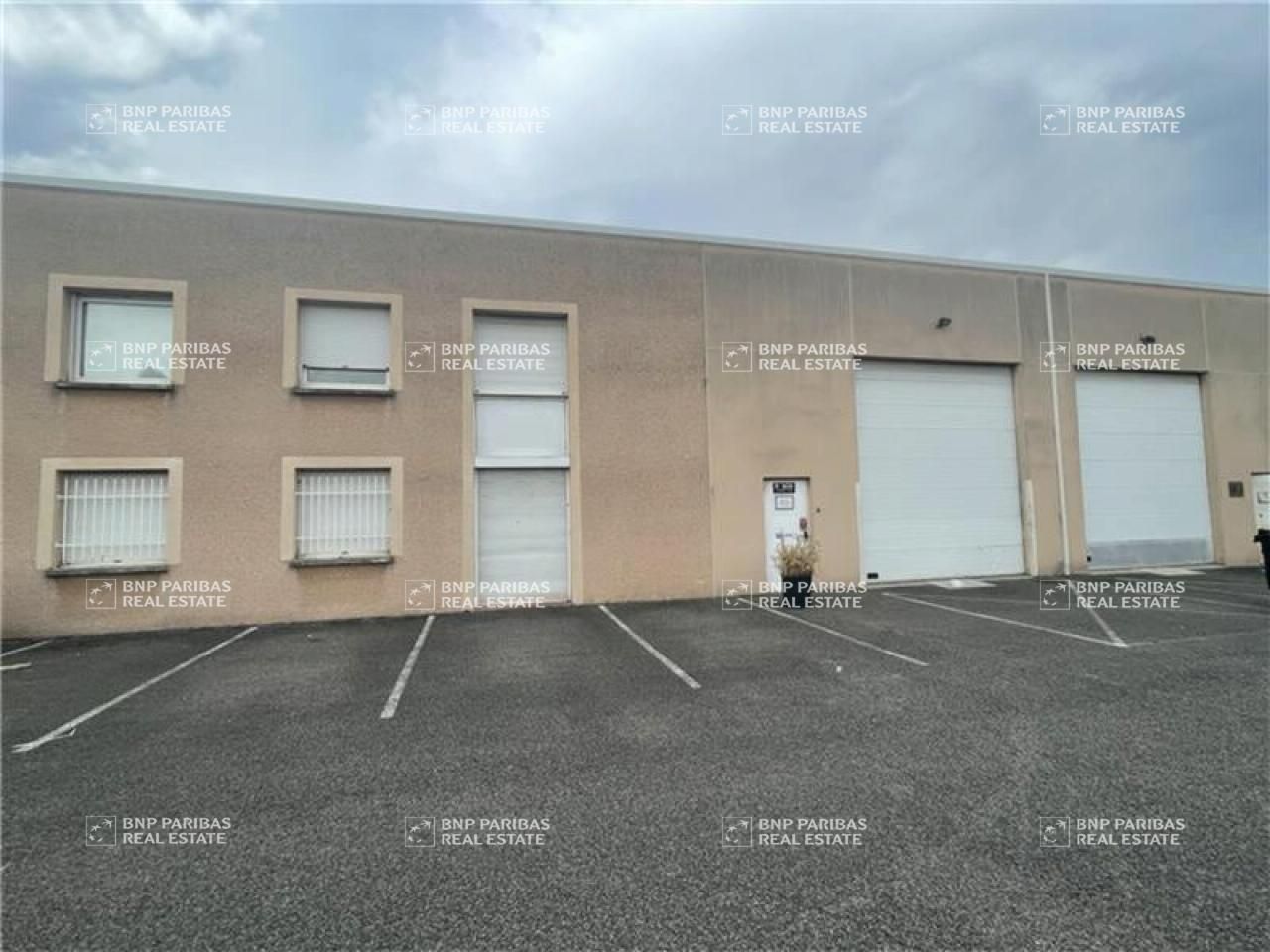 Location Activité 934 m² non divisibles 69100 Villeurbanne