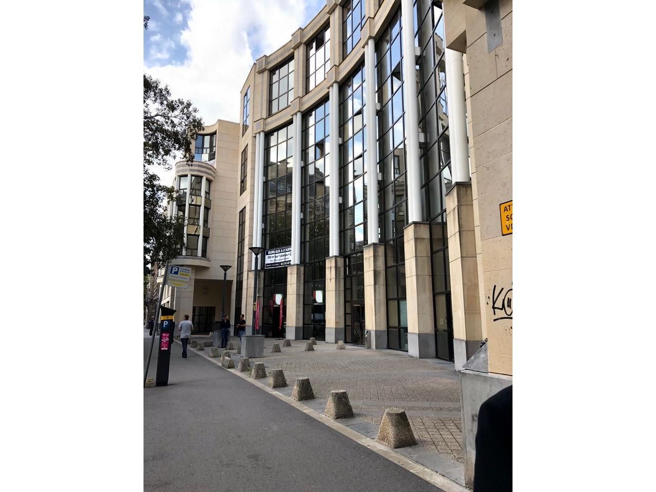 413 m² pour ce bureaux en location à Lille