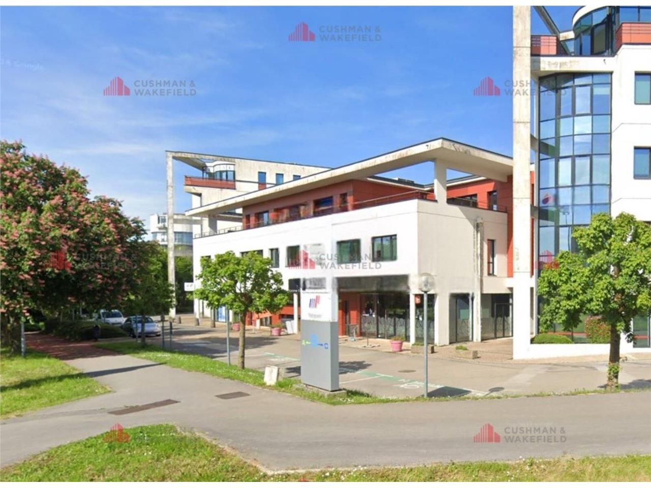 CUSHMAN & WAKEFIELD vous propose au nord de la vi