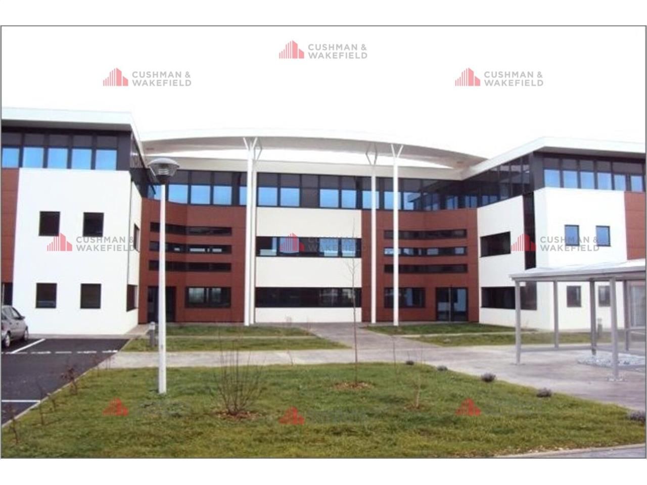 CUSHMAN & WAKEFIELD vous propose à l'entrée Nord 