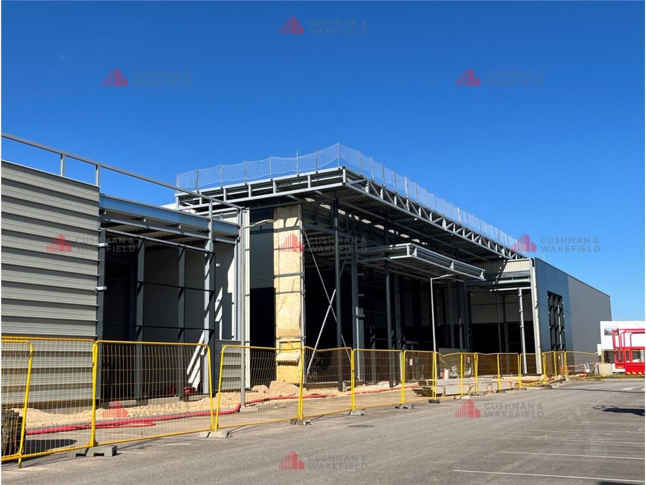 CUSHMAN & WAKEFIELD vous propose dans la zone com