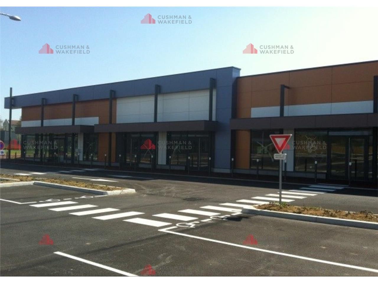 CUSHMAN & WAKEFIELD vous propose, au sud de la vi