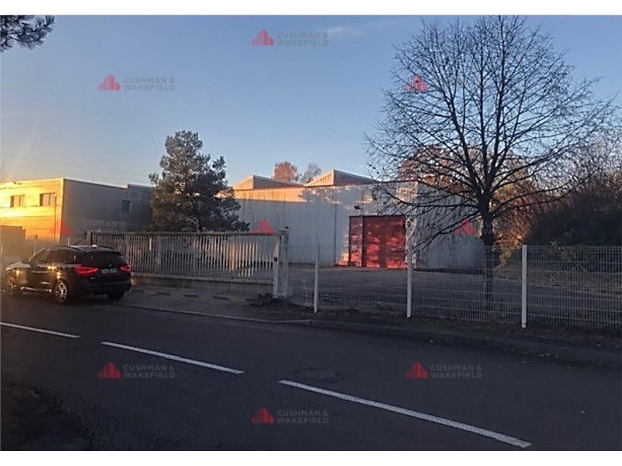 CUSHMAN & WAKEFIELD vous propose, à l'Ouest de Be