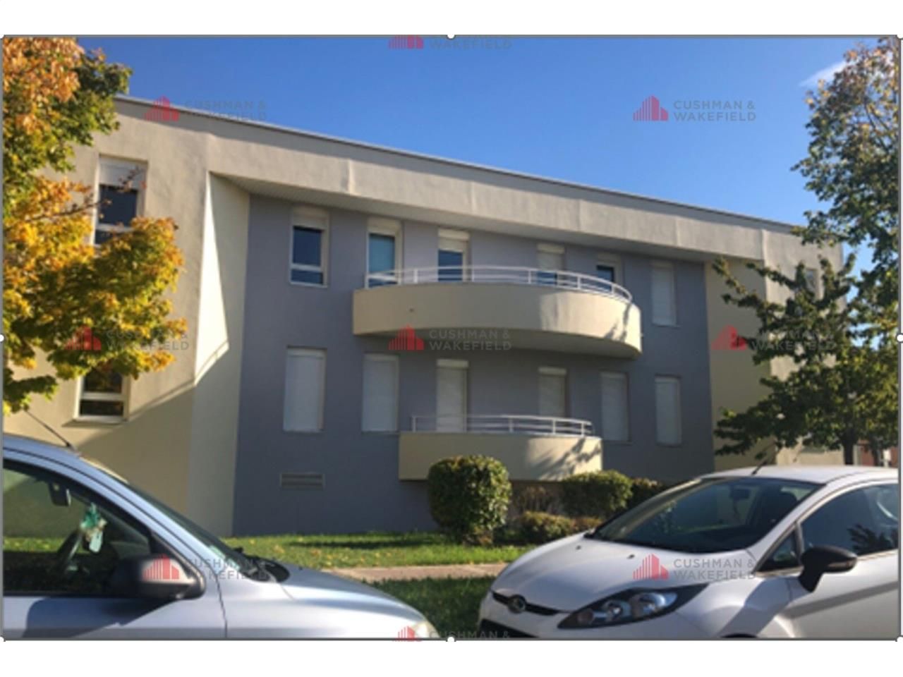 Au sein d'un immeuble rénové, dans une partie du 