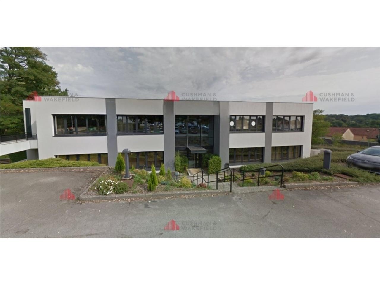 CUSHMAN & WAKEFIELD vous propose, au Nord-Ouest d