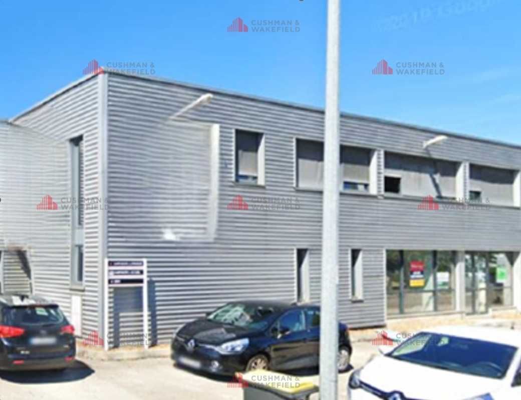 CUSHMAN & WAKEFIELD vous propose à l'Ouest de Bes