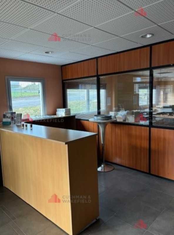 CUSHMAN & WAKEFIELD Besançon vous propose, à l'Es