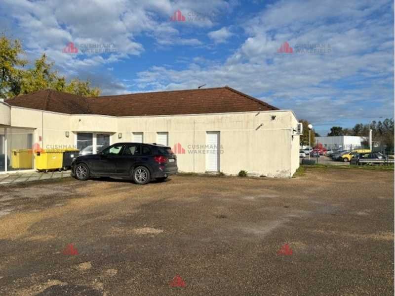 CUSHMAN & WAKEFIELD vous propose,  en accès A36 e