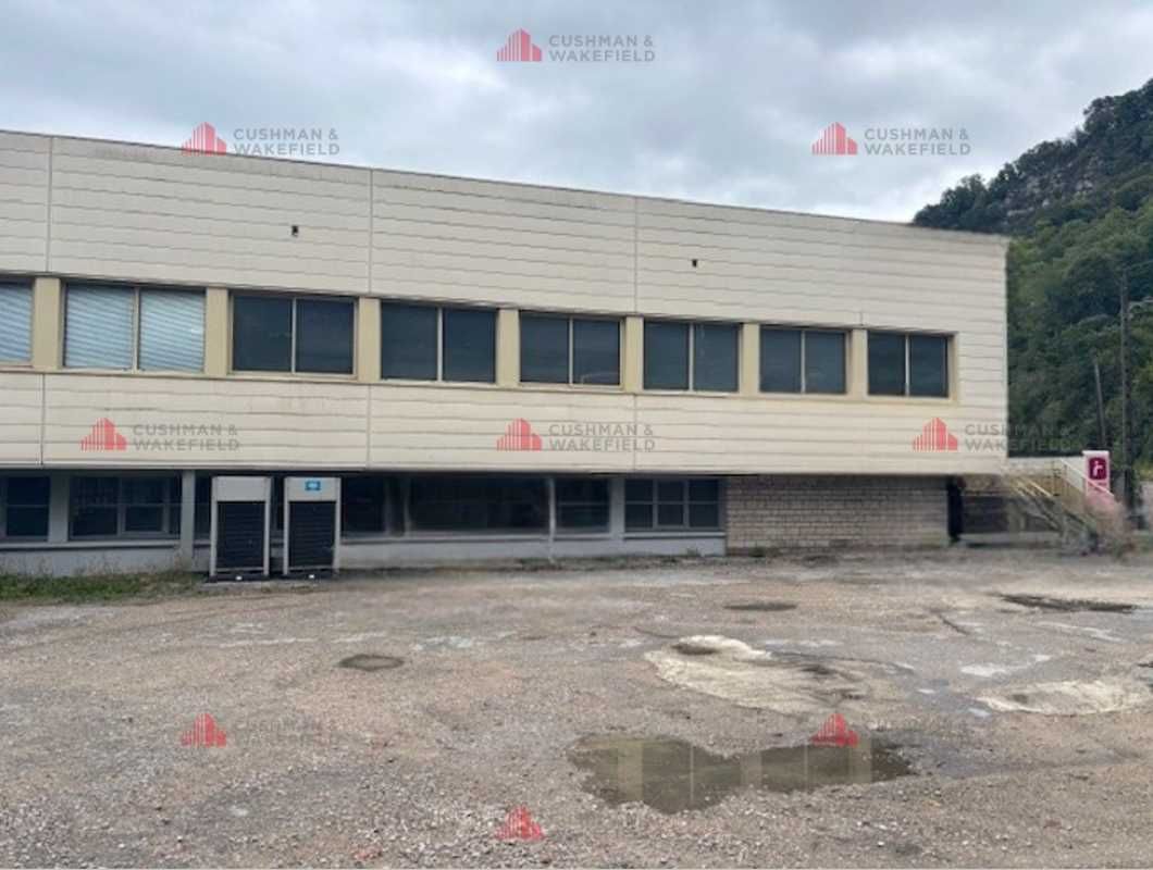 CUSHMAN & WAKEFIELD vous propose, à l'Ouest de la