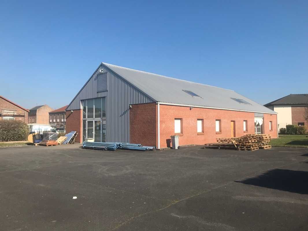 A VENDRE local d'activité, entrepôt, showroom, bu