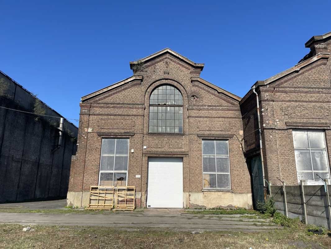 À Vendre ou à Louer, entrepôt ou local d'activité