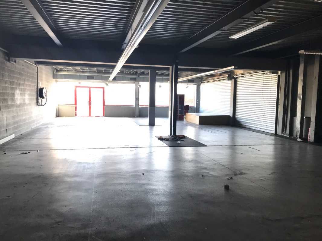 Entrepôt à louer à Valenciennes. A LOUER local d'