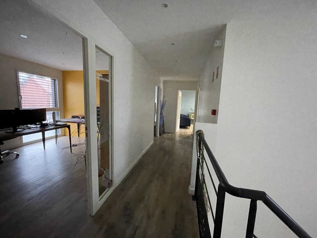 Nous vous proposons à la location un immeuble de 