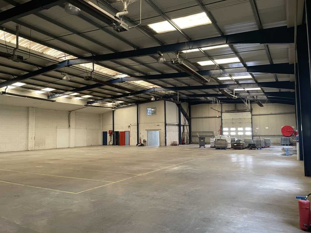 A Louer Entrepôt à Valenciennes. Emplacement exc