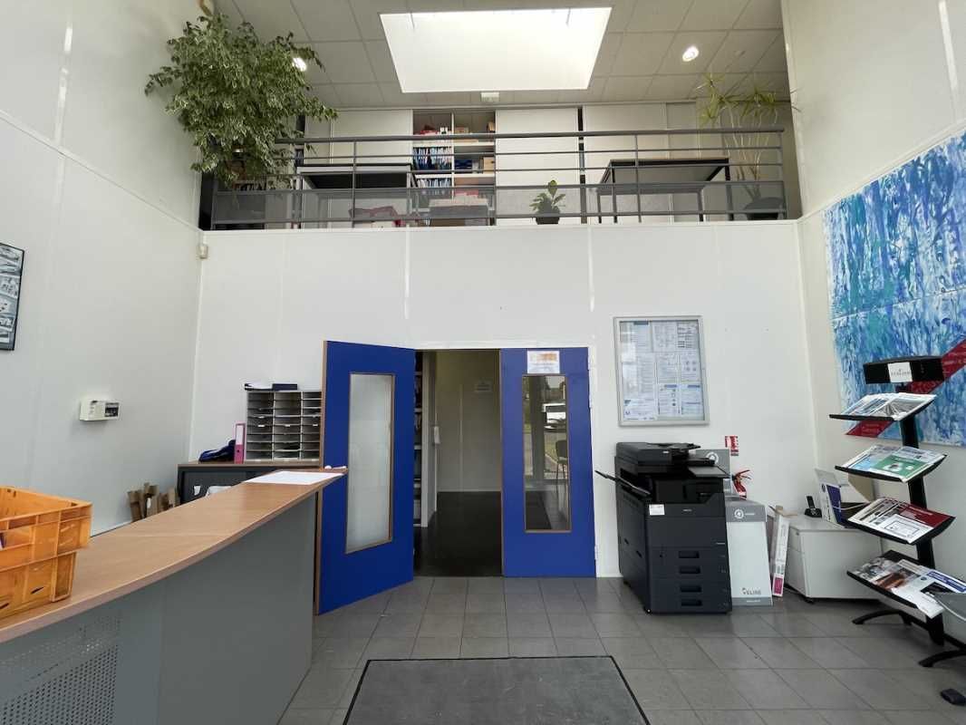 A VENDRE entrepôt situé à ORCHIES Nous vous propo