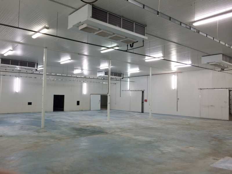 A louer, dans un immeuble plus vaste, plusieurs c