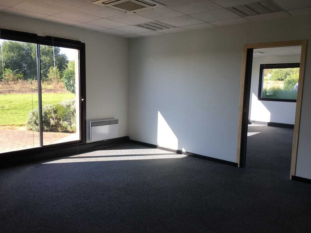 A louer dans un bel immeuble, 100 m2 de bureaux e