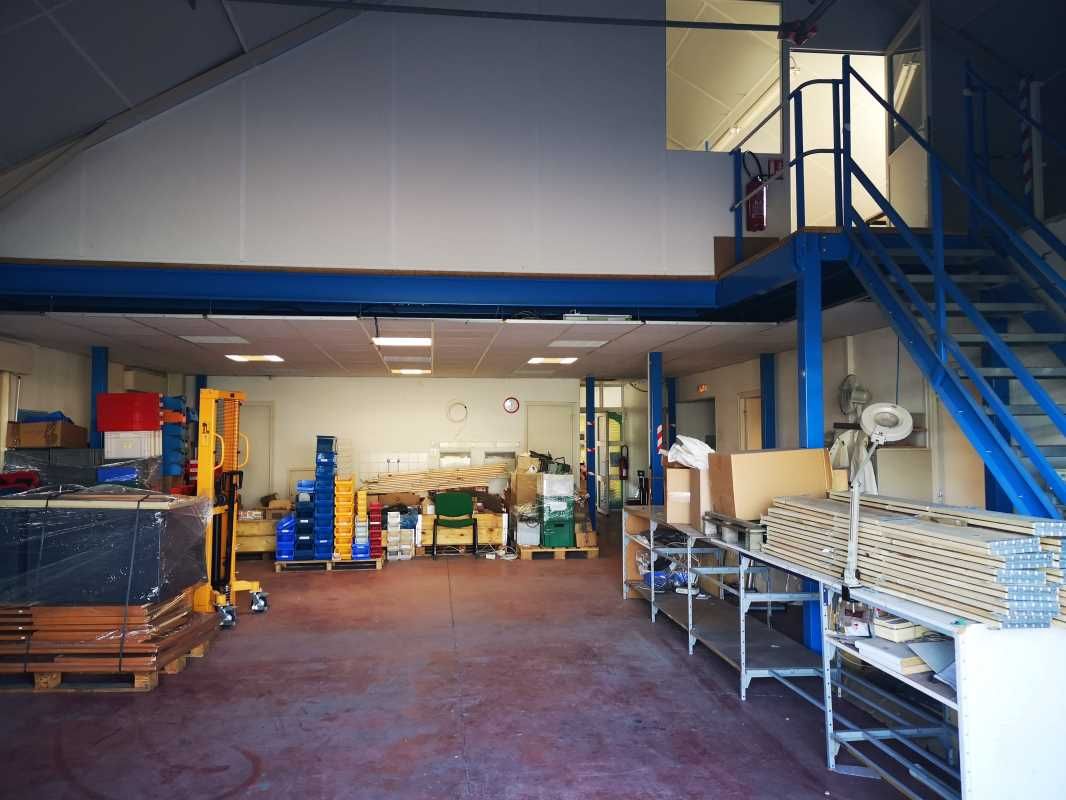 A VENDRE local d'activité, entrepôt, showroom, bu