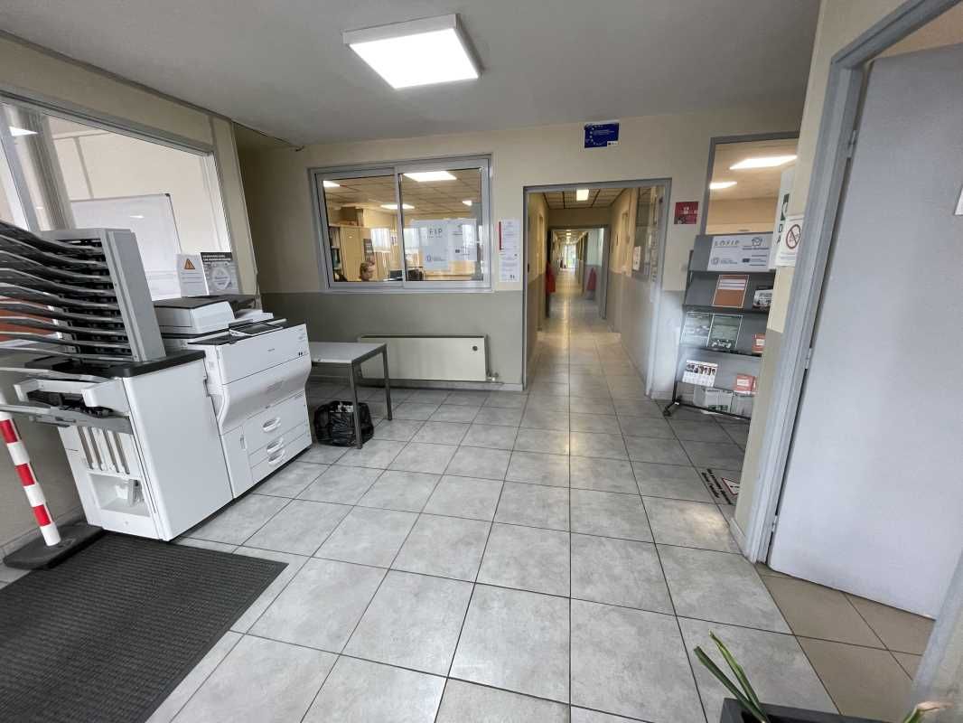 Situé dans la zone d'activité PRIME de Valencienn