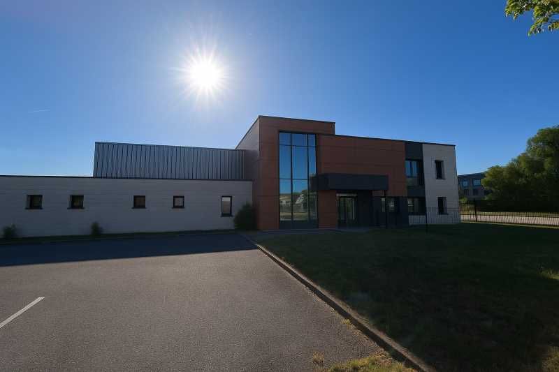 Situé au coeur d'une zone industrielle à taille h