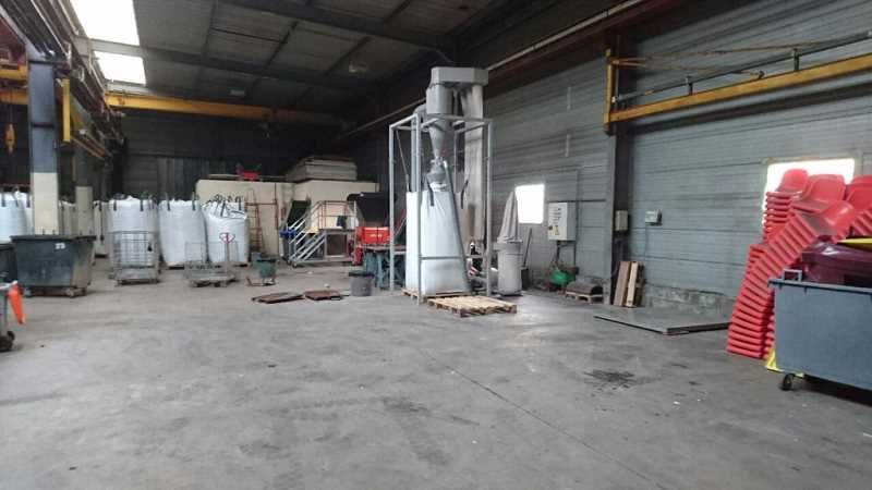 A VENDRE local d'activité de 780m2 sur un terrain