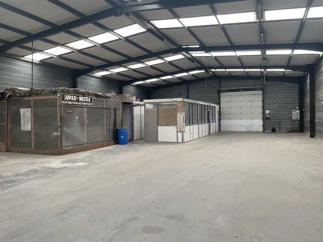 A louer, local d'activités indépendant situé dans