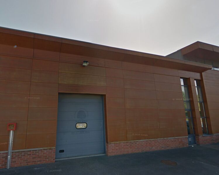 A louer, dans un immeuble plus vaste récent, plus