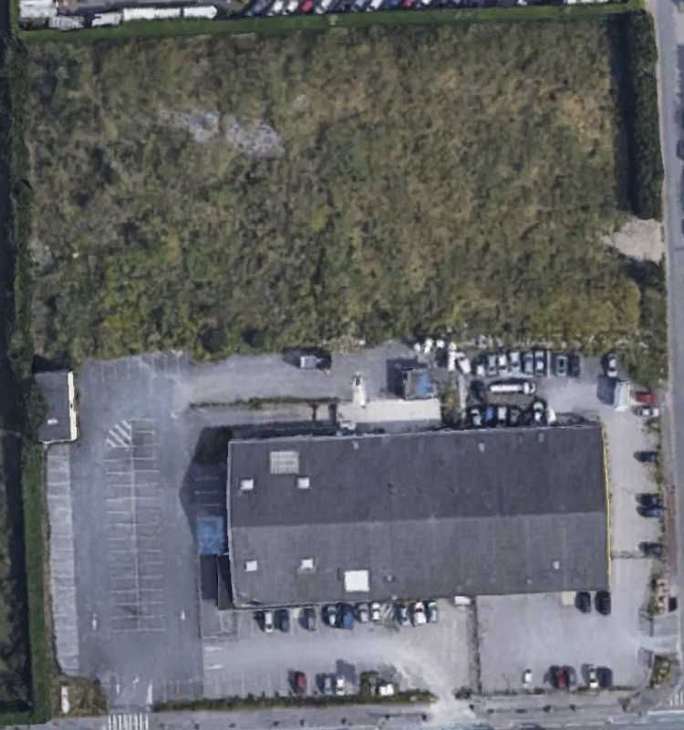 Emplacement exceptionnel à Calais - À LA vente ! 