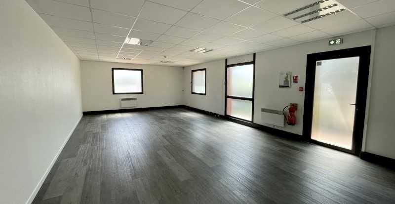 À LOUER - BUREAUX MODERNES DE 217 M² AU SEIN D'UN