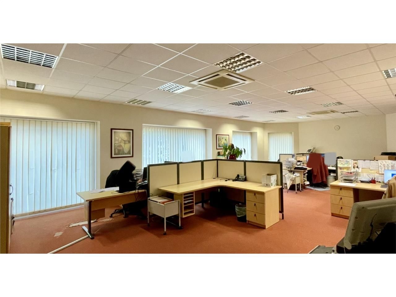 BUREAUX EN PIED D'IMMEUBLE - 400 m² ENVIRON - SEC