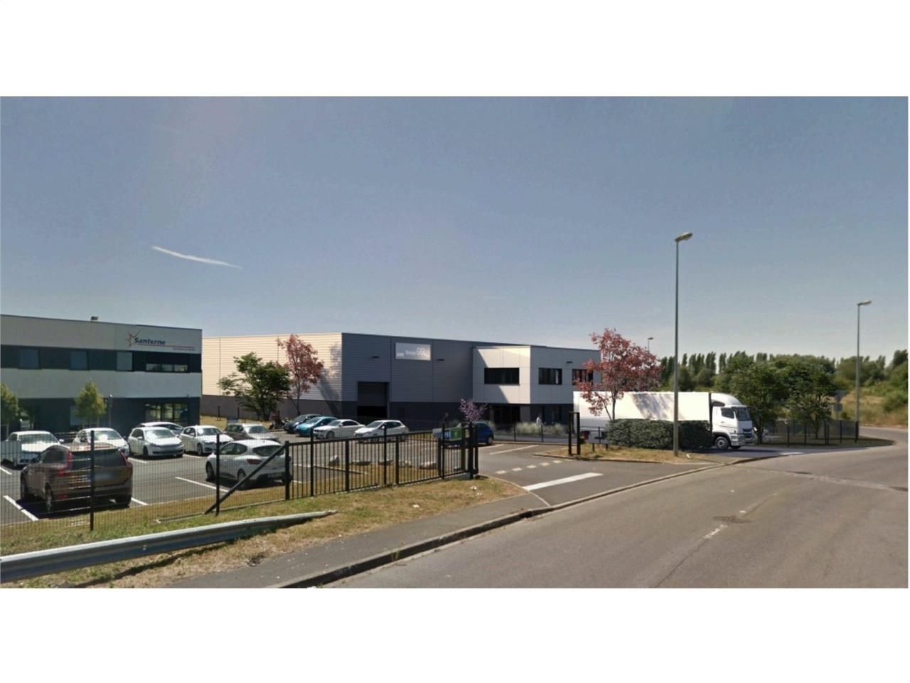 A vendre, un bâtiment d'activités indépendant à c