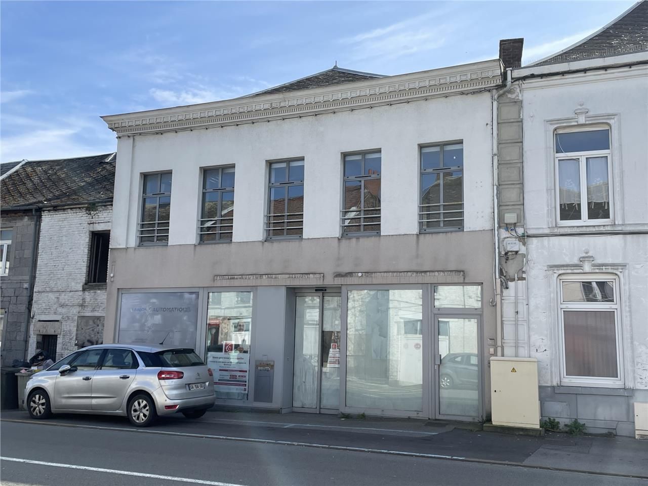 Bureaux à vendre ou à louer à MAUBEUGE. A VENDRE