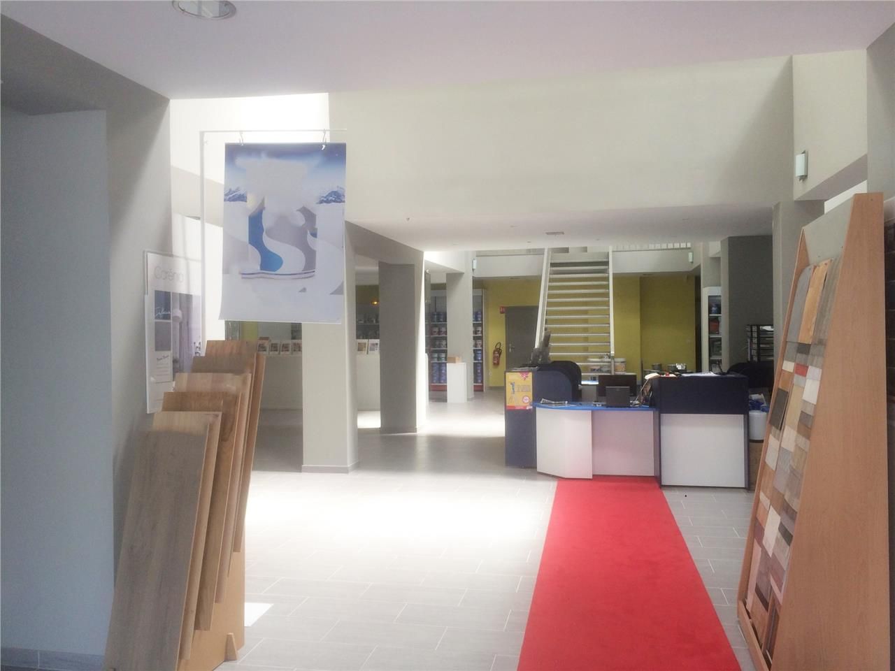 Bureaux et Show Room entièrement rénovés en 2015 