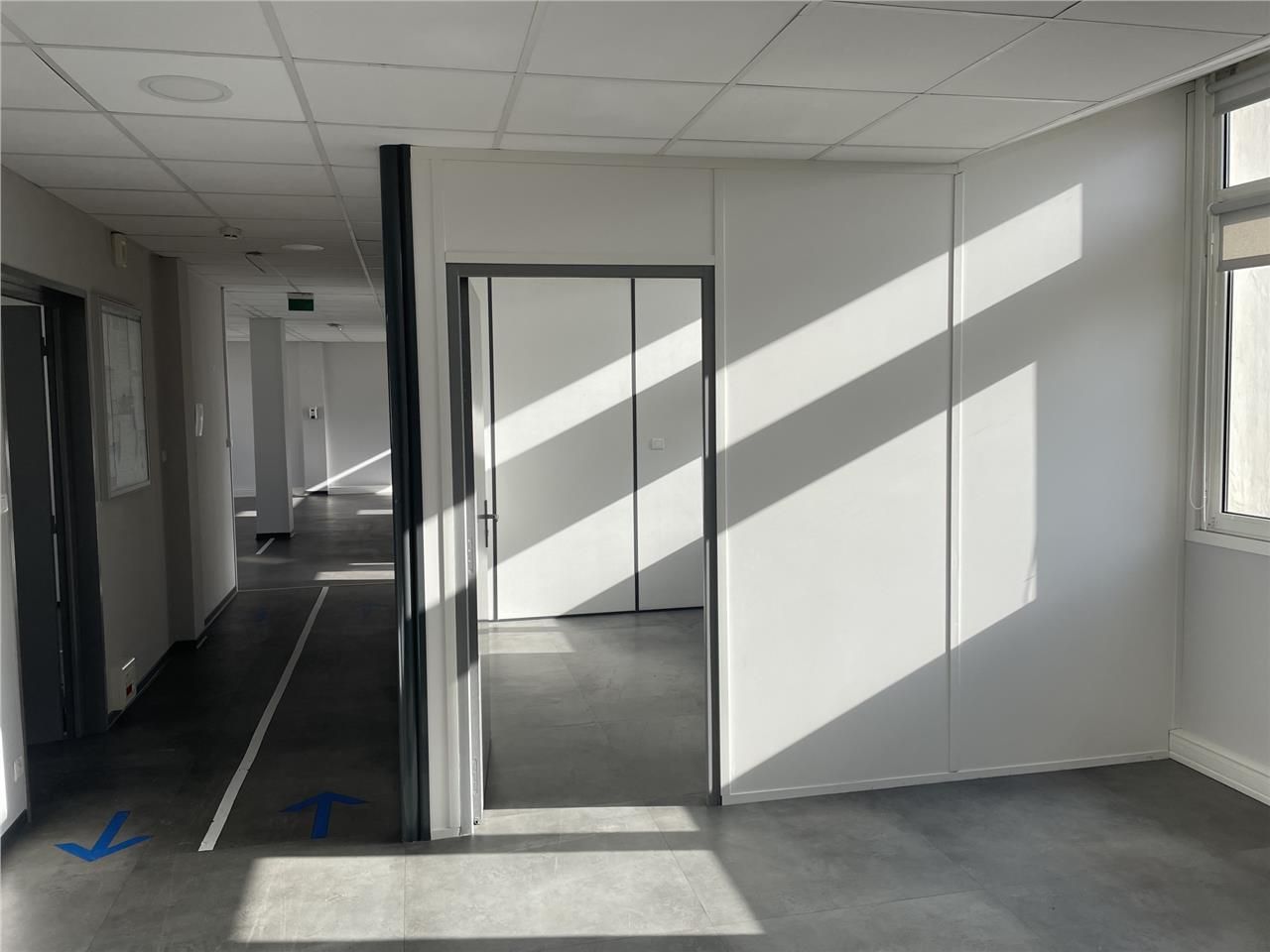 Plateau de bureaux indépendant à louer dans l'hyp