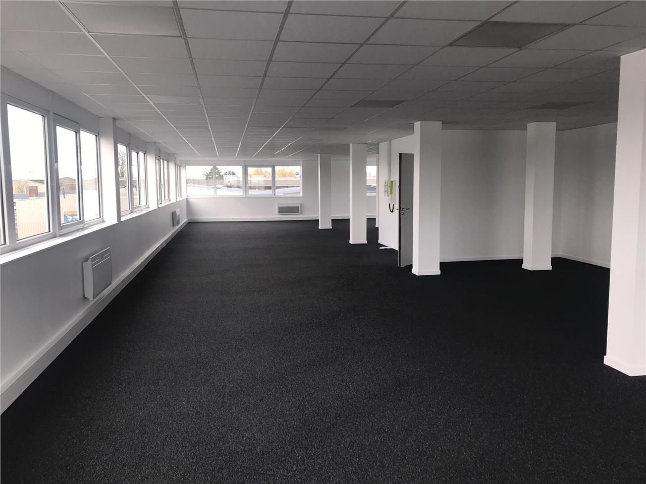 Bureaux à louer à VALENCIENNES. A LOUER plateaux 