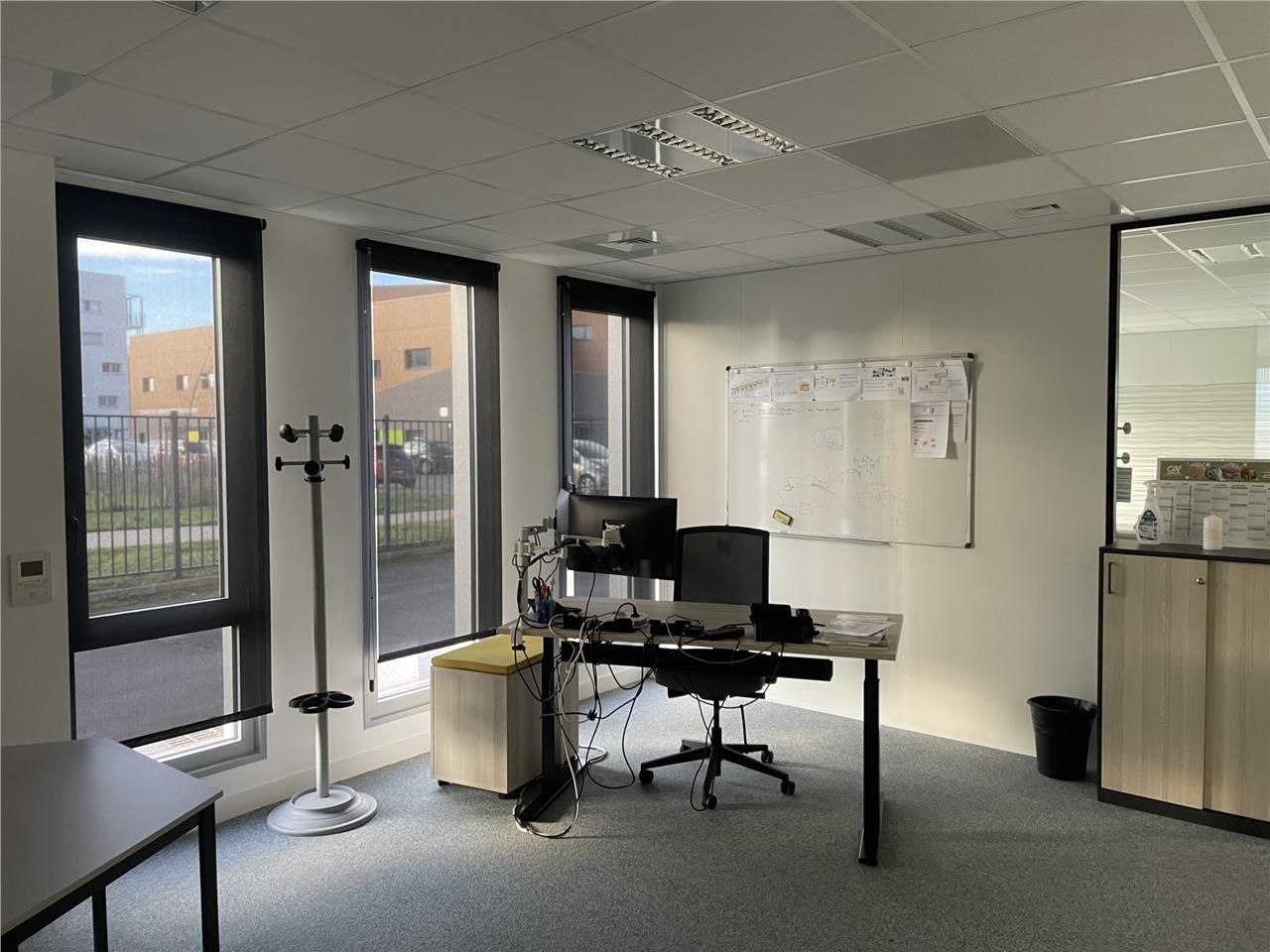 A louer,  plateau de bureaux situé au rez-de-chau