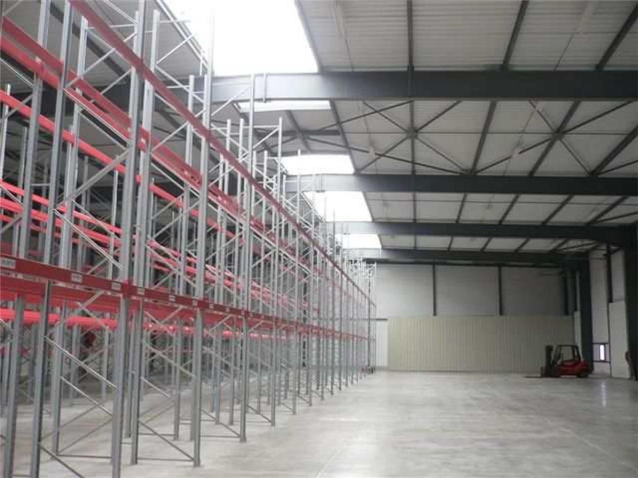 A louer, parc Horizon 2000, un entrepôt de stocka