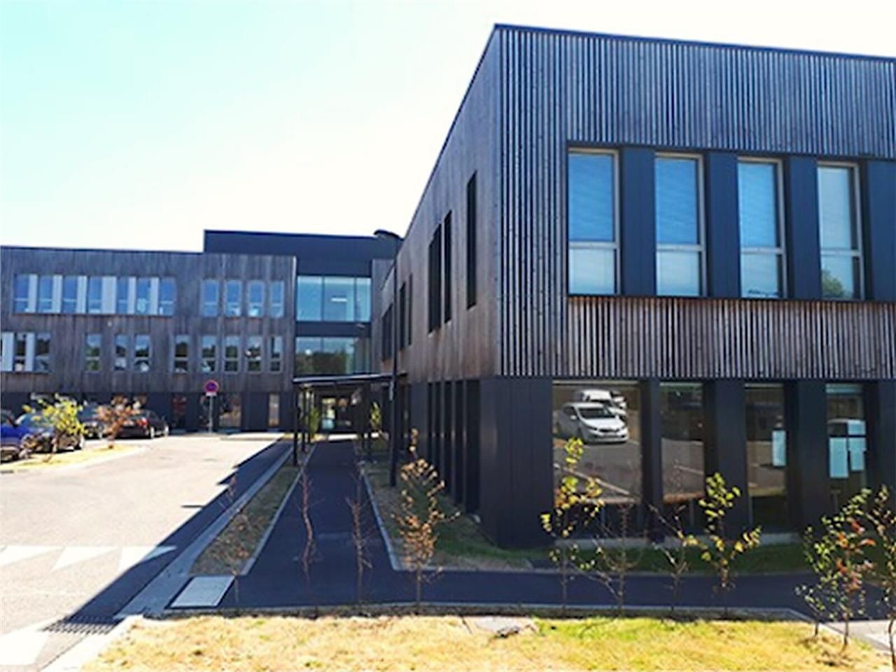 Bureaux à vendre ou à louer à VALENCIENNES. Décou