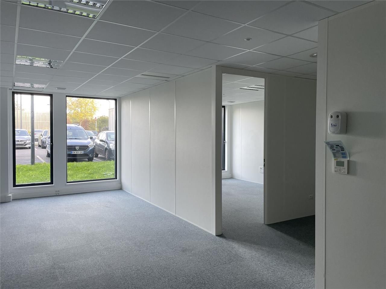 Bureaux à vendre ou à louer à VALENCIENNES. Décou